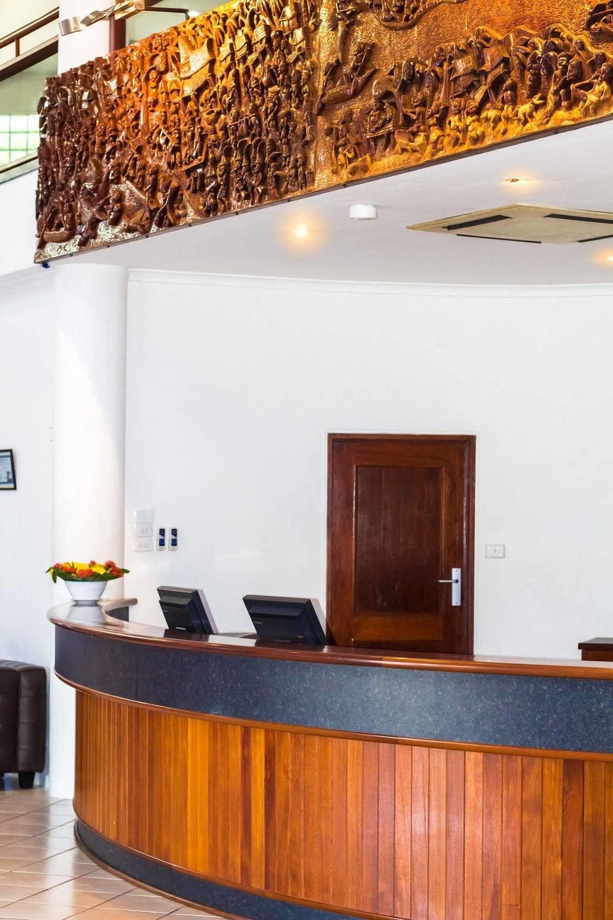 Madang Star International Hotel Exterior foto